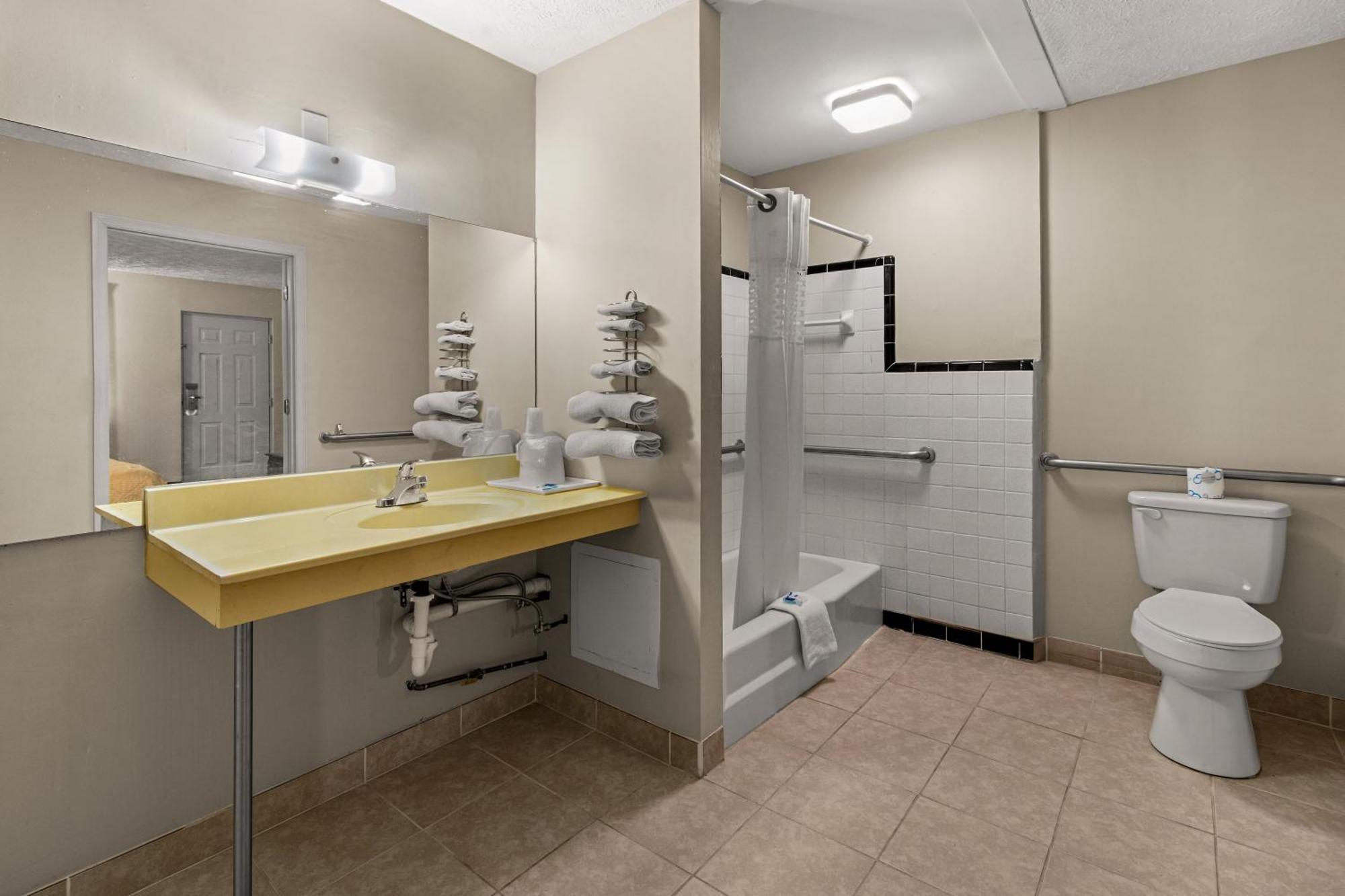 Rodeway Inn Dickson Bagian luar foto