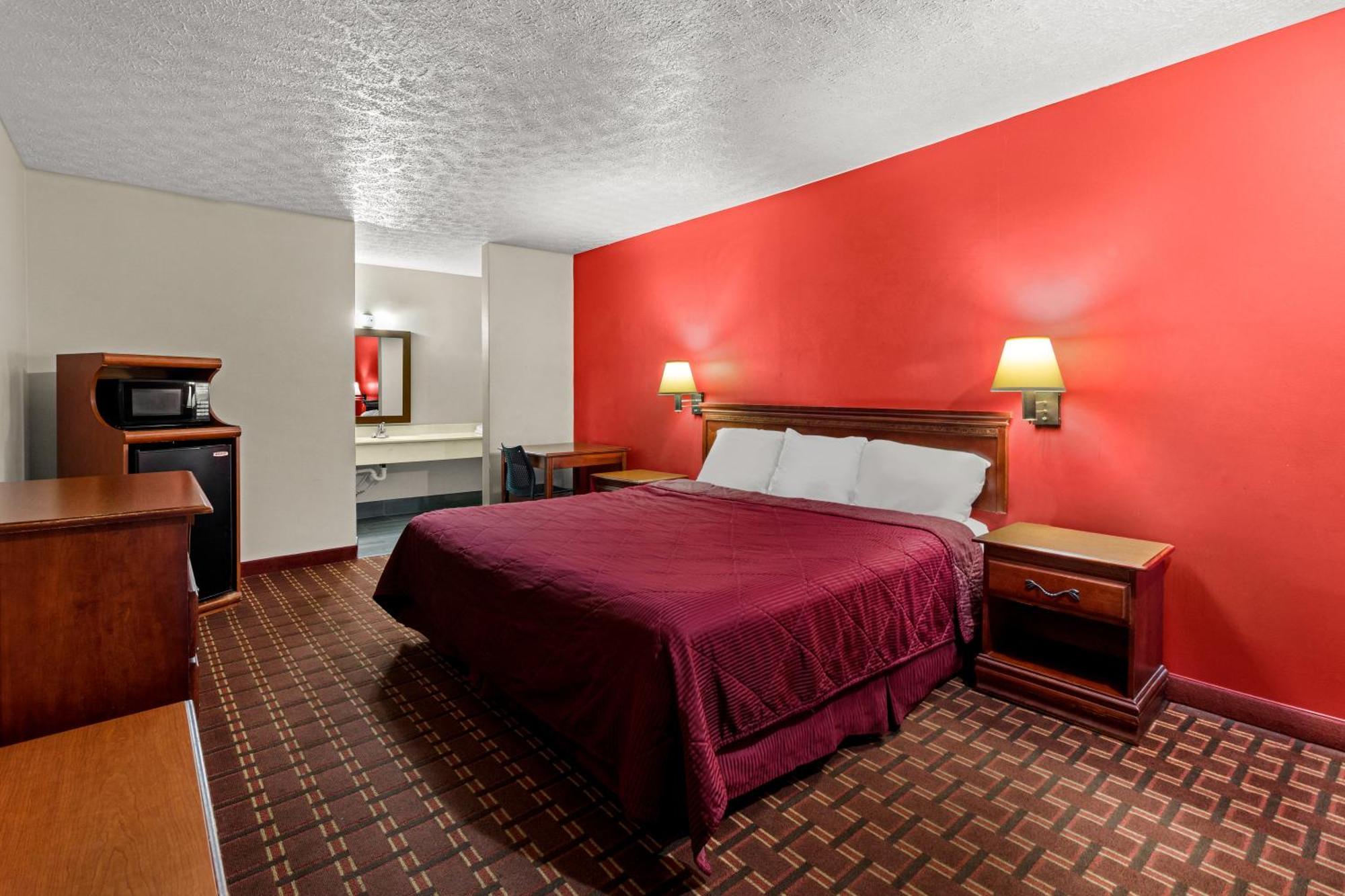 Rodeway Inn Dickson Bagian luar foto
